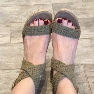 ✨ HP ✨ Stuart Weitzman Alex Espadrille Wedges